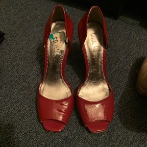 Nicole Miller magenta pumps